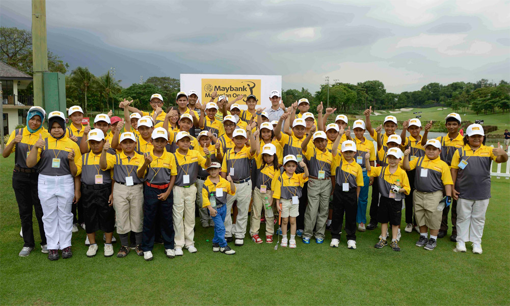 Junior Golfers Meet The Pros At Maybank Malaysian Open Sports247