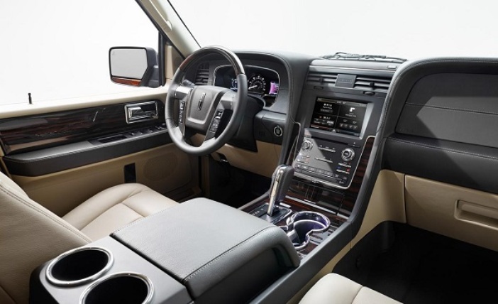 2016-Lincoln-navigator-interior