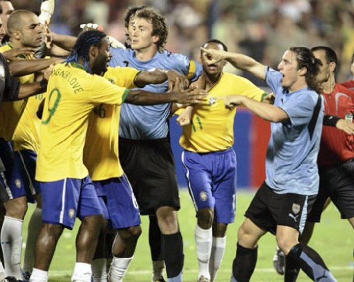 brazil-vs-uruguay-fight
