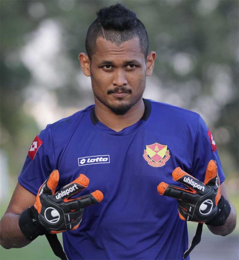 Norazlan Razali (lahir 19 Disember 1985) adalah penjaga gol bagi pasukan Selangor FA bagi musim 2016. Photo - Kamarul Akhir/www.asiana.my - All Sports Images and News Agency