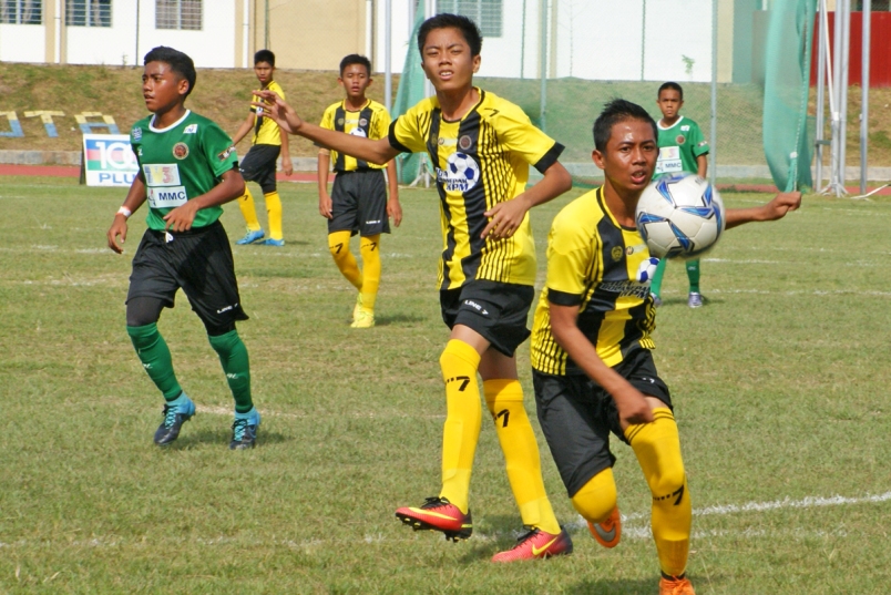 Melaka(Yellow) vs SSM Gambang-001
