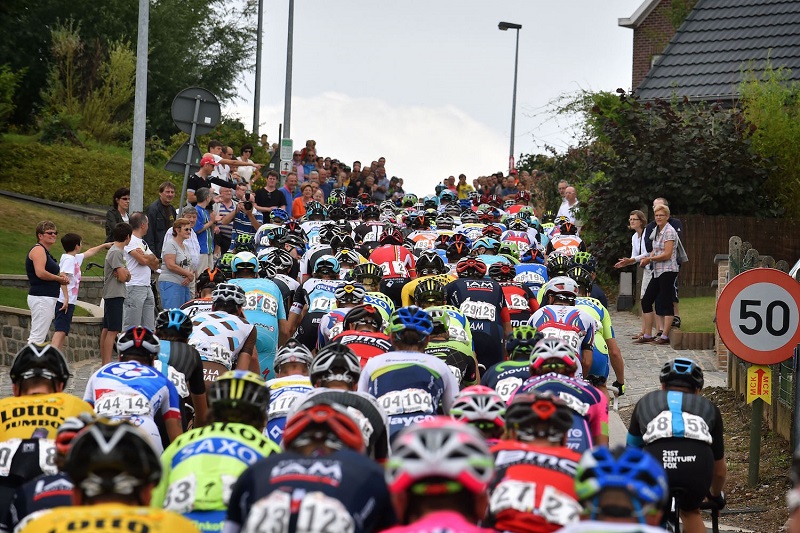 Geraardsbergen - Belgium - wielrennen - cycling - radsport - cyclisme - illustration - sfeer - illustratie Berendries climb pictured during Stage - 7 ENECO Tour 2015 from Sint-Pieters-Leeuw to Geraardsbergen, Belgium - photo Pool/LC//Cor Vos © 2015