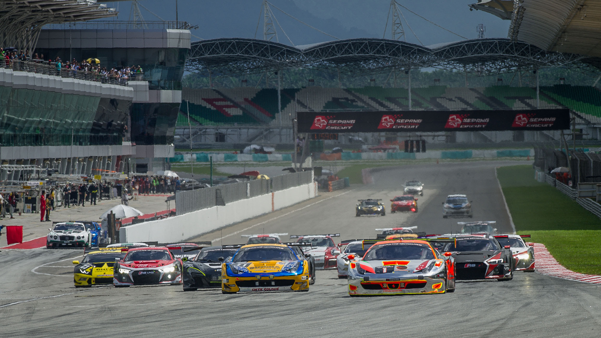 Since 2015, the endurance race near the Malaysian capital of Kuala Lumpur is a joint organisation between the SRO Motorsports Group and Sepang International Circuit.