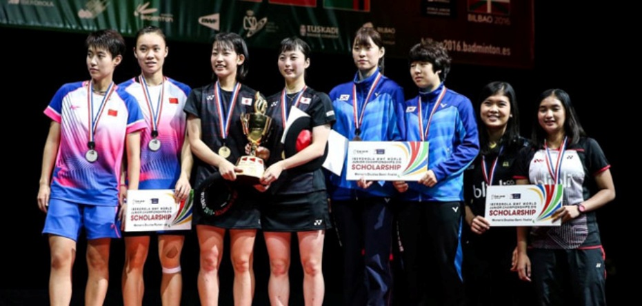 womens-doubles-medallists_rotator